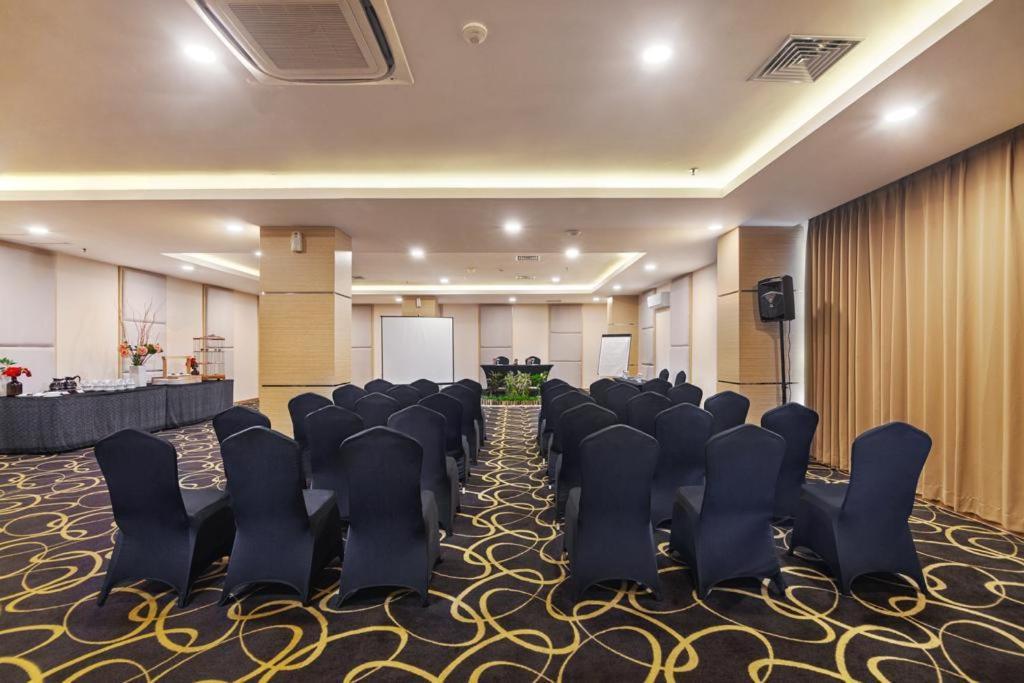Quest Hotel Darmo - Surabaya By Aston Exterior photo