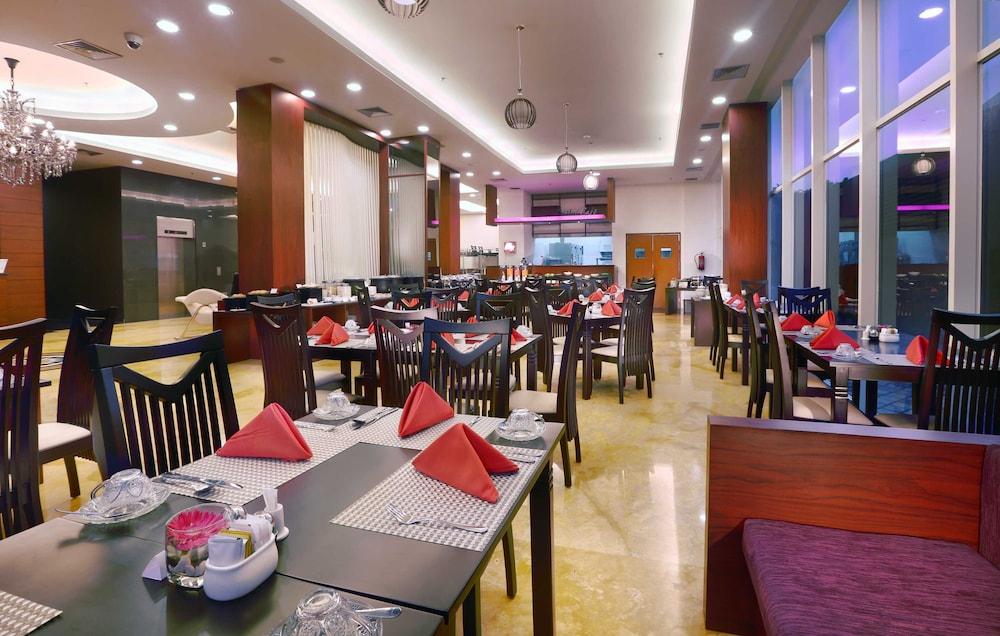 Quest Hotel Darmo - Surabaya By Aston Exterior photo