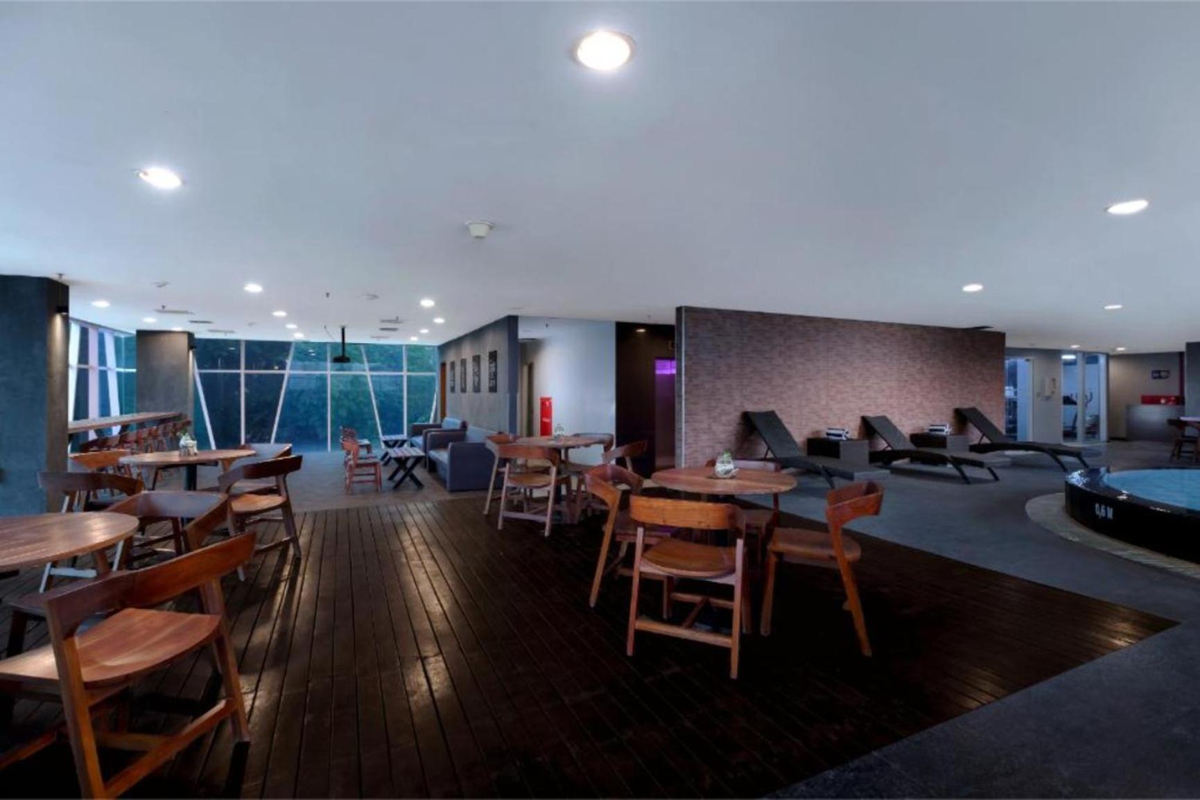 Quest Hotel Darmo - Surabaya By Aston Exterior photo